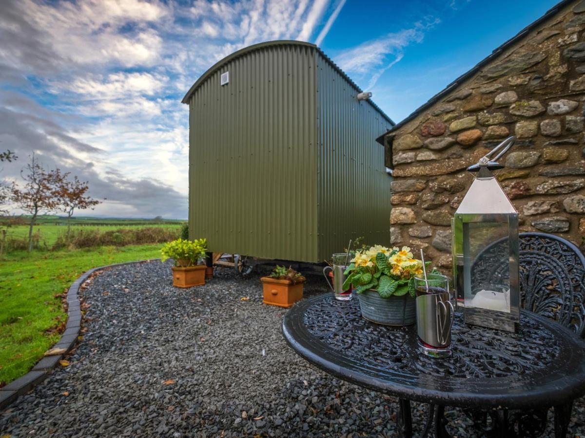 The Pleasant Hut At Mountpleasant Farm Villa Ulverston Exteriör bild
